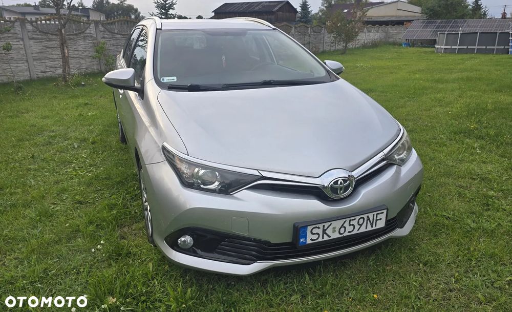 Toyota Auris 2016 photo 5