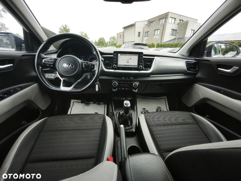 Kia Stonic - 8