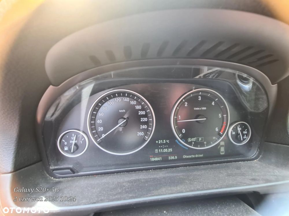 BMW Seria 5 525d xDrive - 7