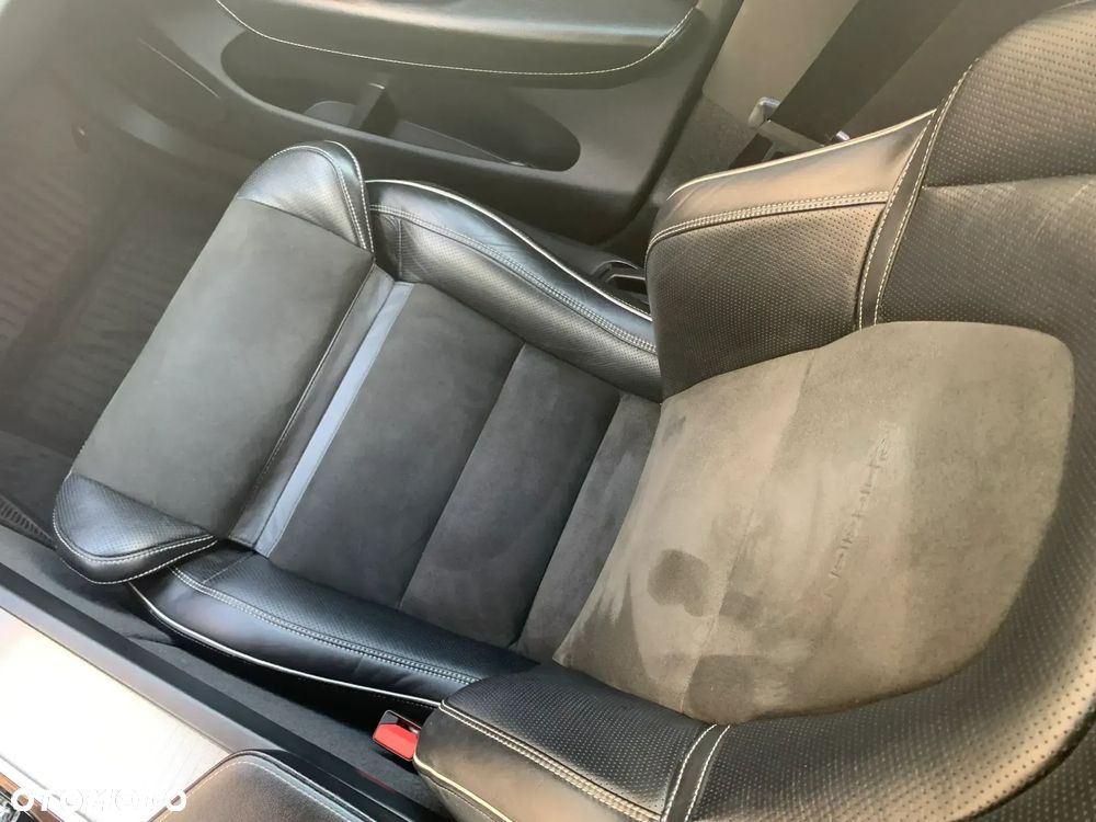 Volvo XC 60 D5 AWD R-Design - 36