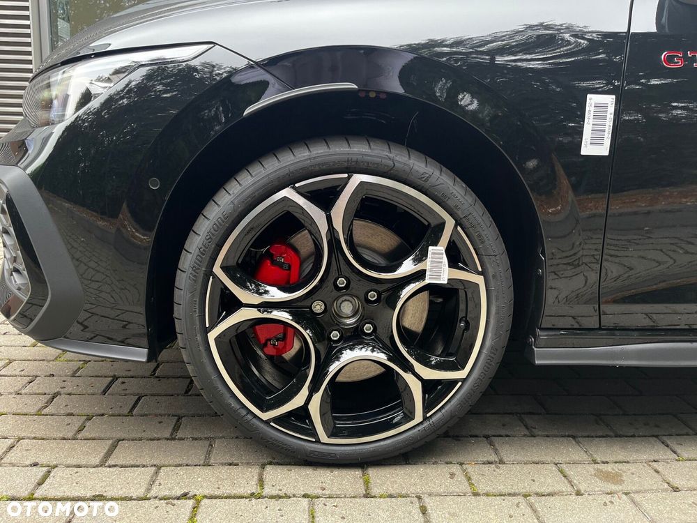 Volkswagen Golf - 6
