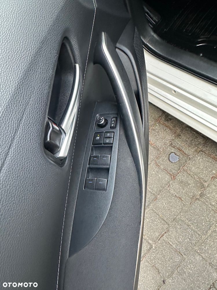 Toyota Corolla 1.8 Hybrid Executive - 11