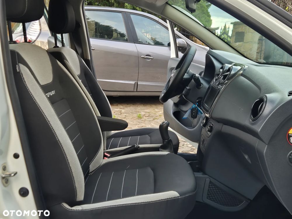 Dacia Sandero Stepway TCe 90 (S&S) Celebration - 25