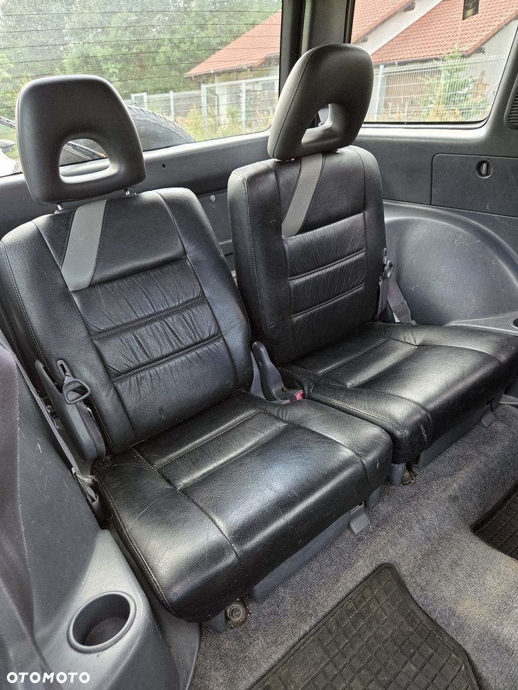 Toyota RAV4 - 6