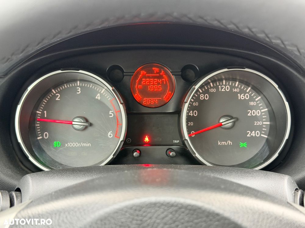 Nissan Qashqai 2.0 DCI DPF acenta - 25