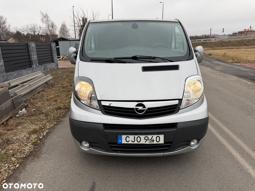Opel Vivaro Long - 2