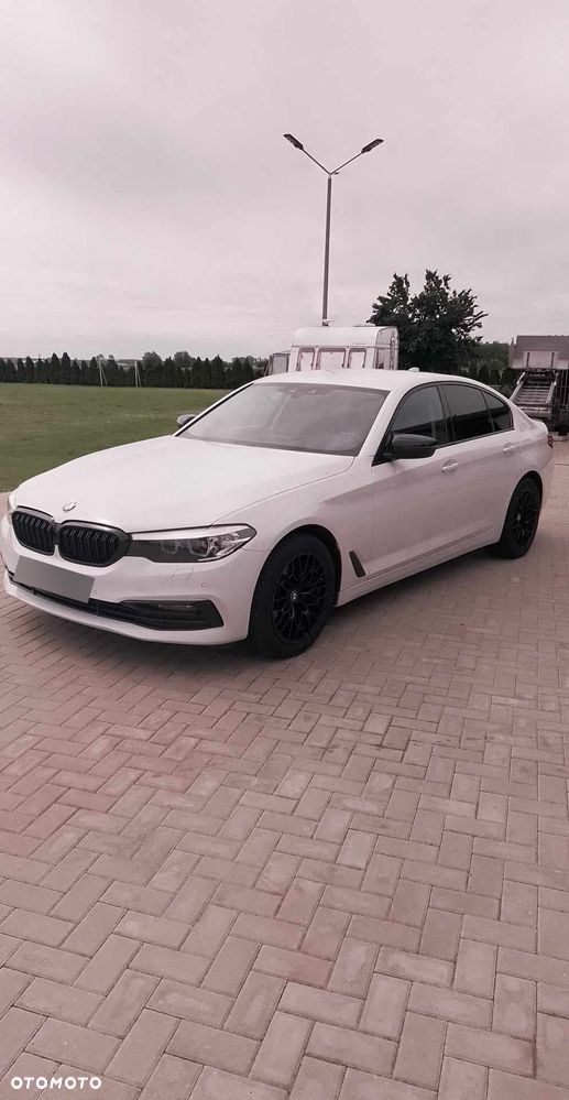 BMW Seria 5 520d xDrive Luxury Line sport - 30