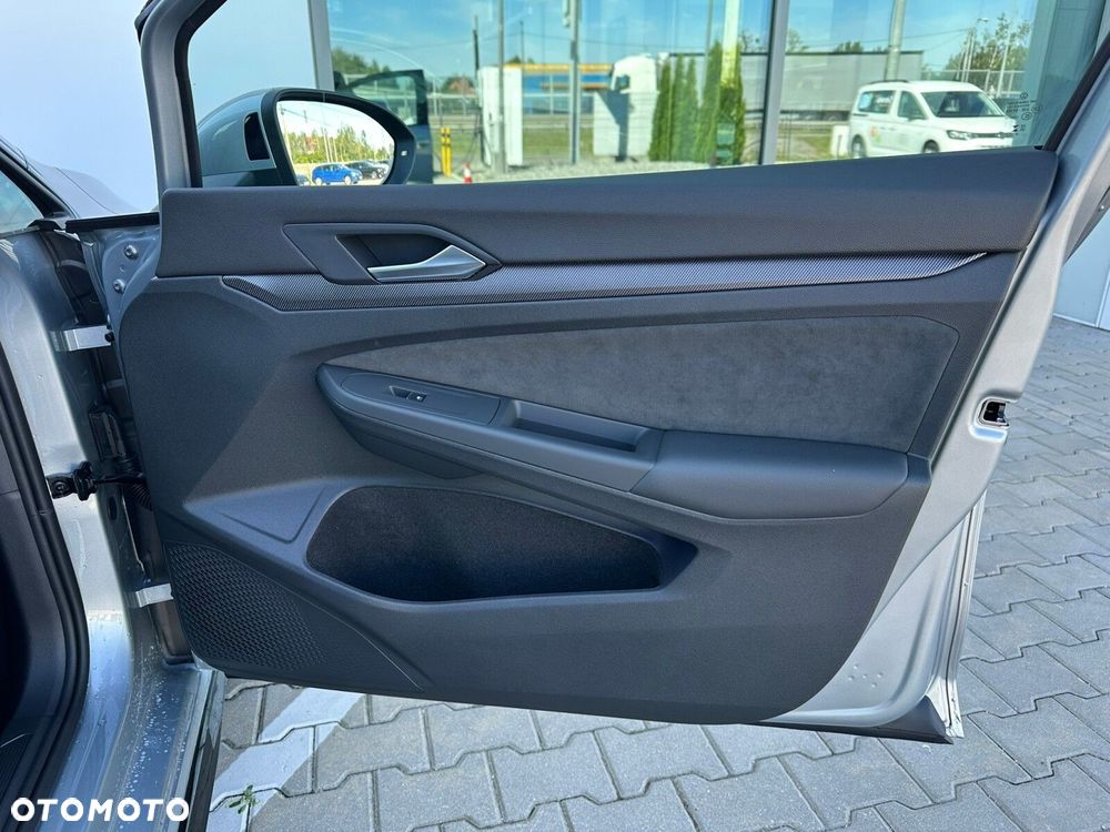 Volkswagen Golf 1.5 TSI R-Line Plus - 16