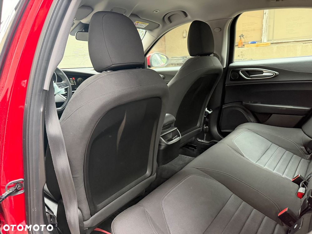 Alfa Romeo Giulia 2.2 - 30