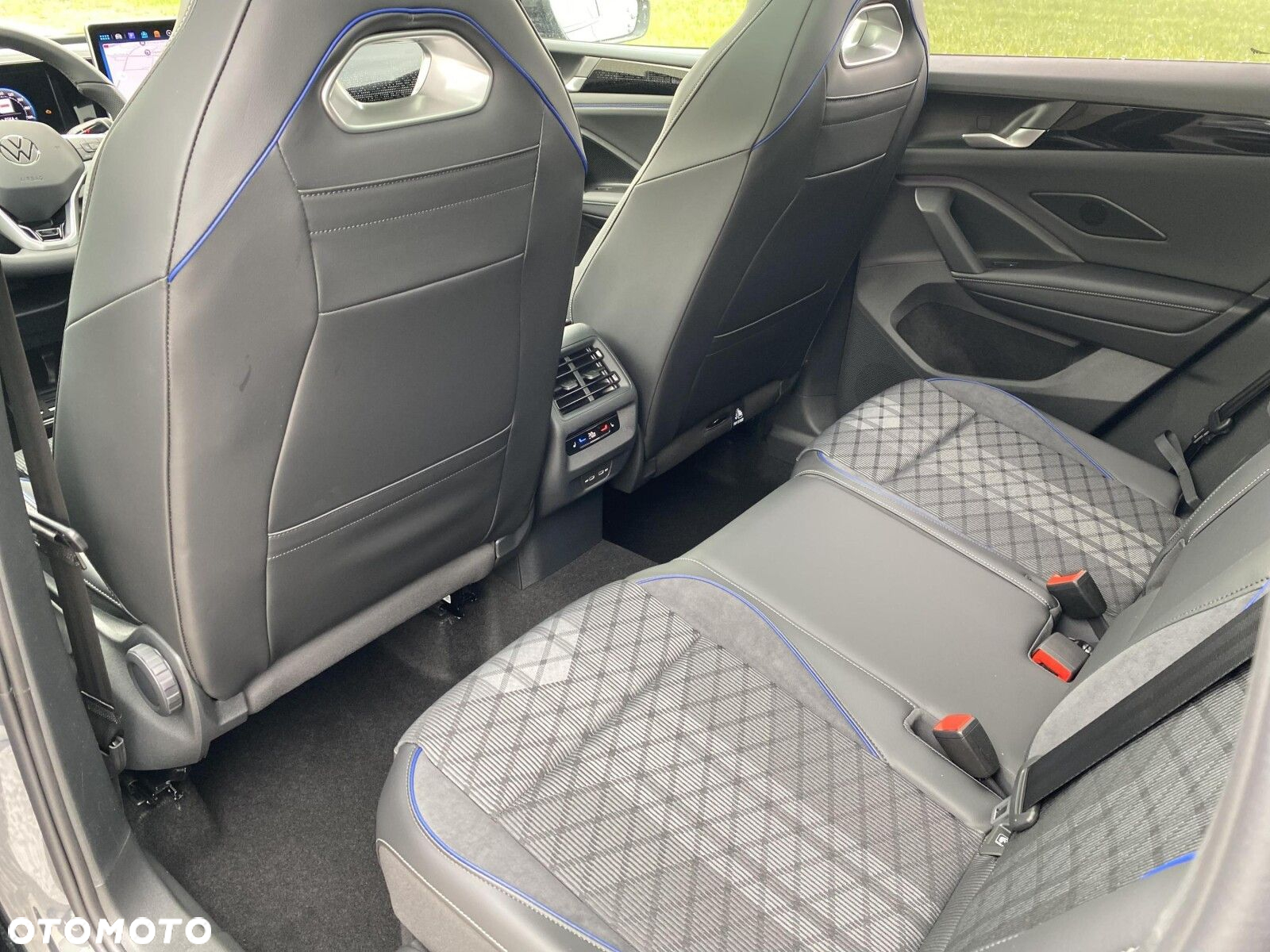 Volkswagen Tiguan - 13