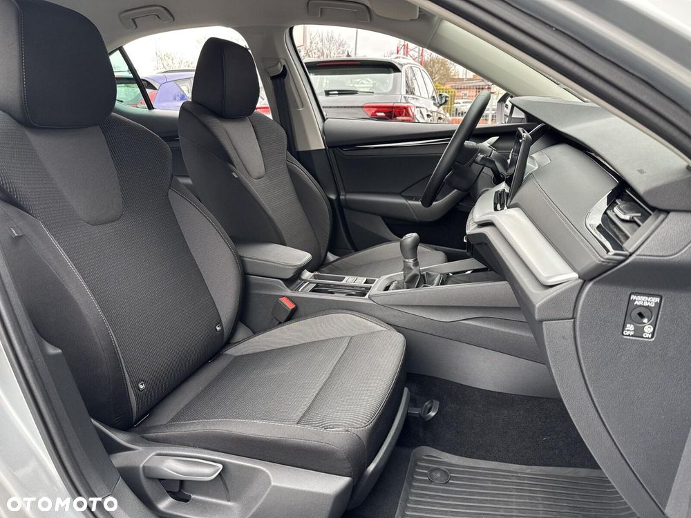 Skoda Octavia 1.5 TSI Selection - 11