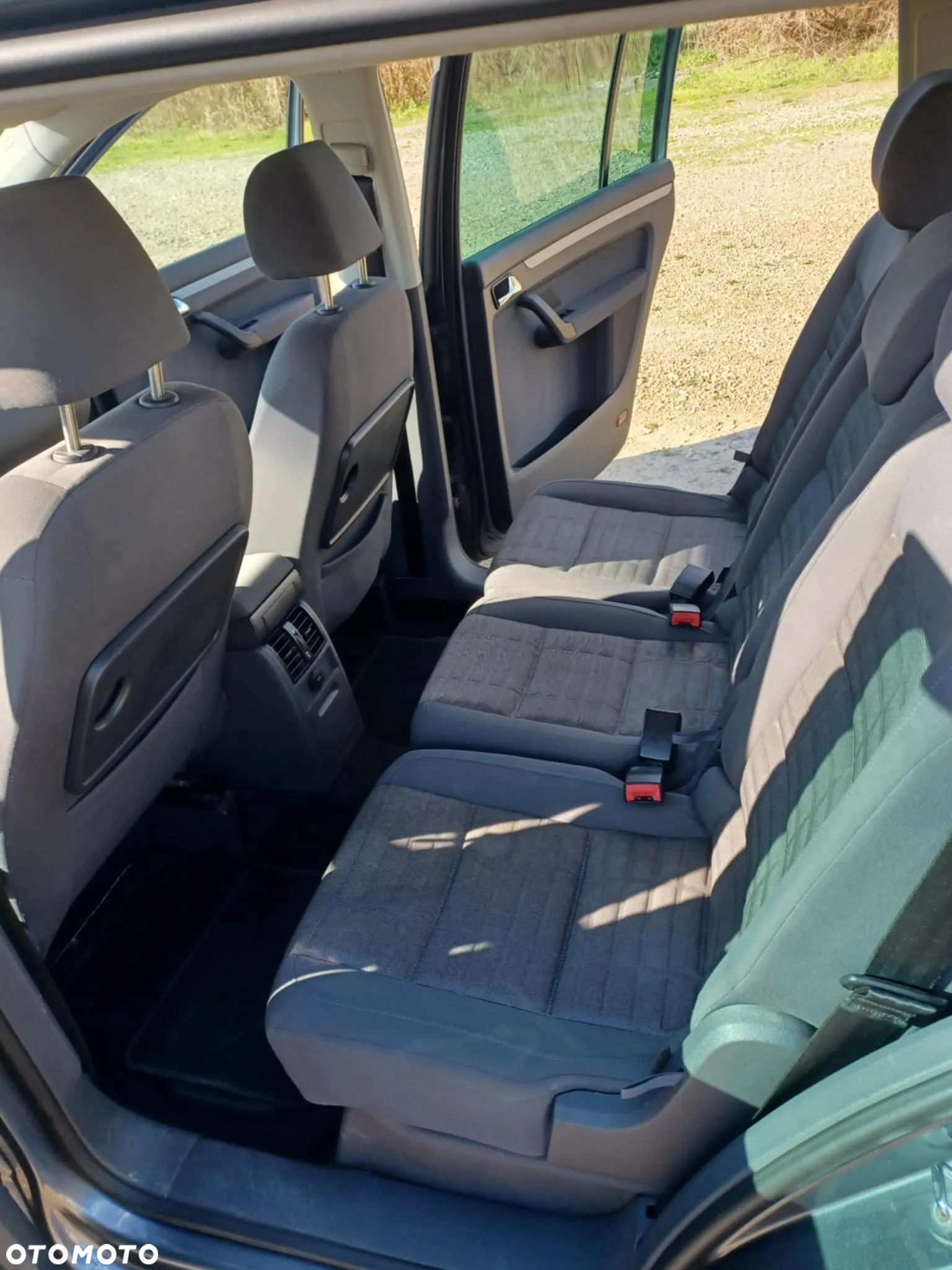 Volkswagen Touran - 9