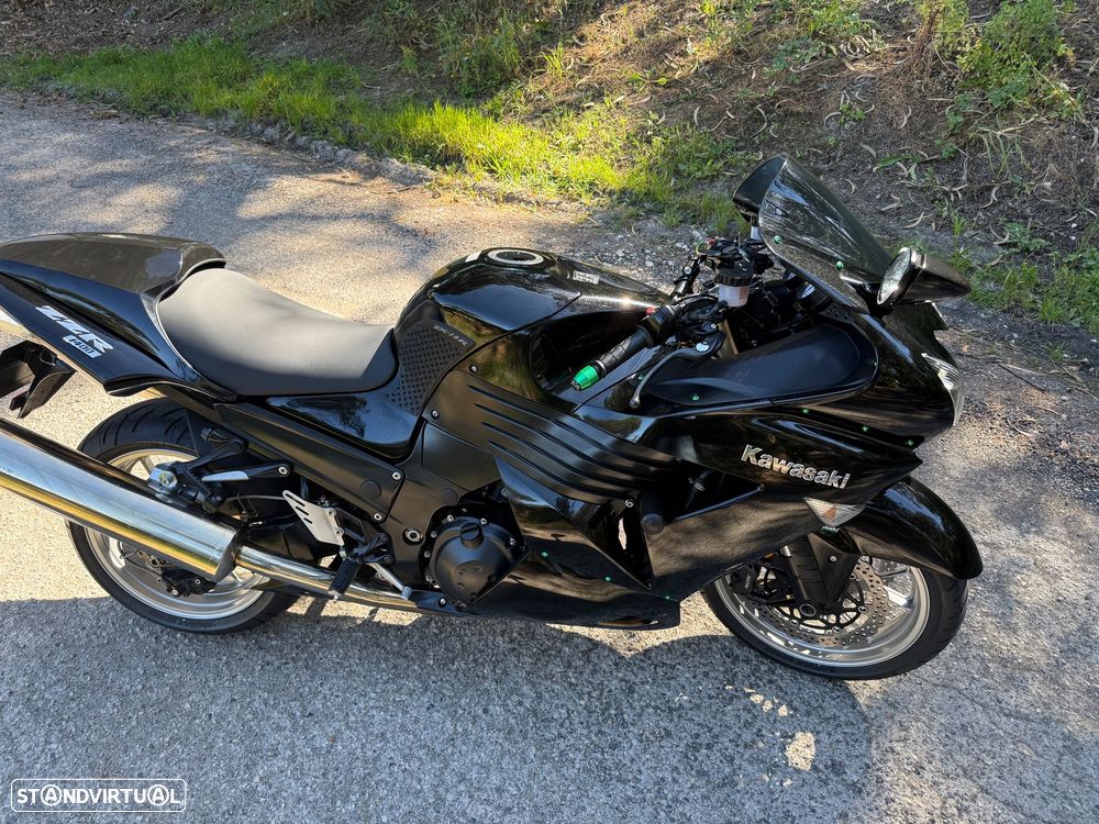 Kawasaki ZZR 1400 - 24