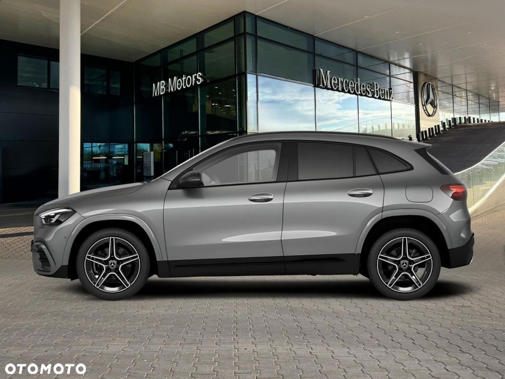Mercedes-Benz GLA - 3