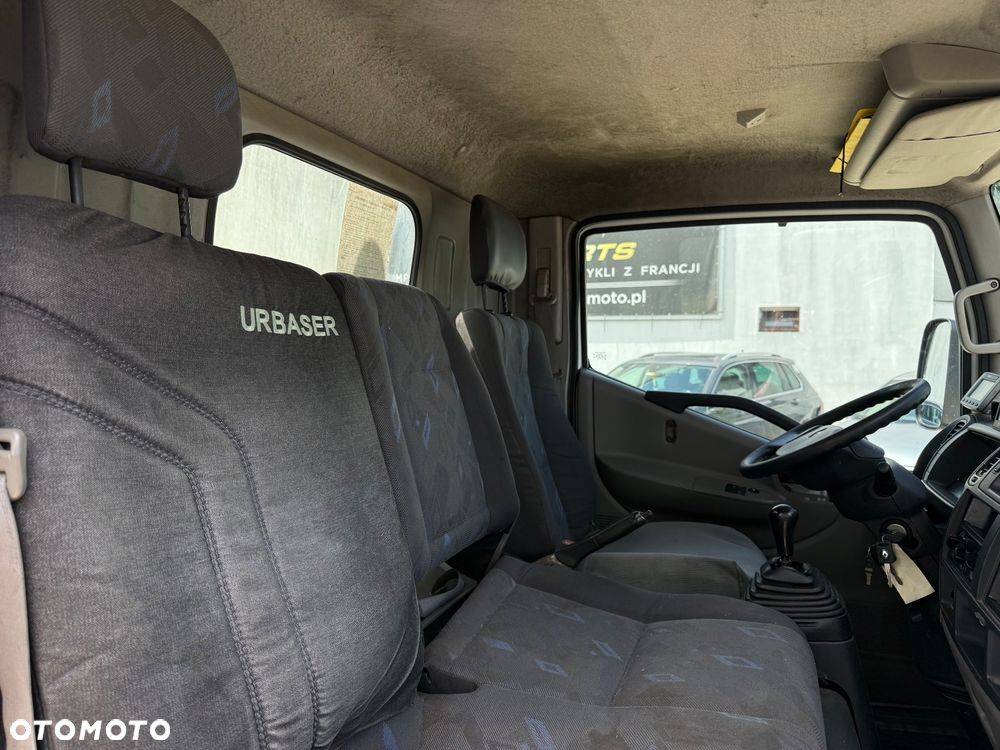 Renault Maxity - 8