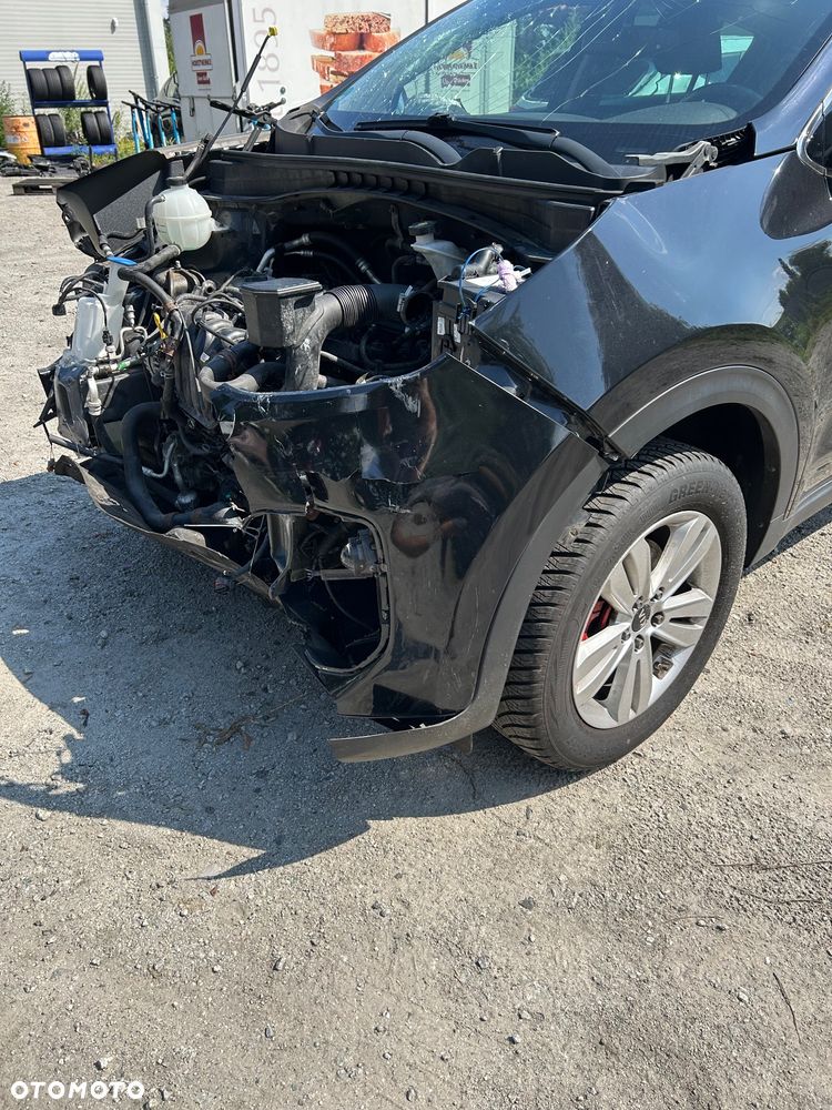 Kia Sportage 1.6 GDI Black Edition 2WD - 8