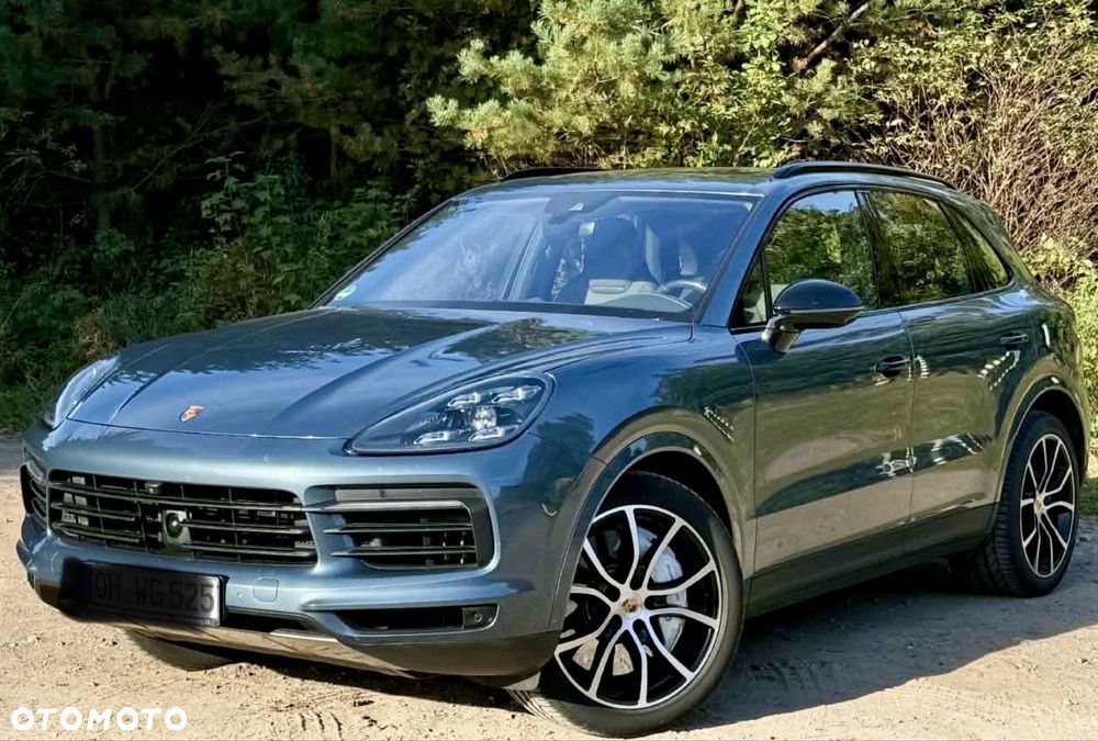 Porsche Cayenne - 1