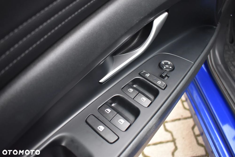 Hyundai Elantra 1.6 Smart CVT - 23