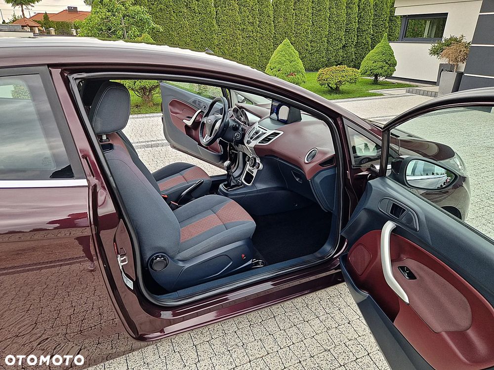 Ford Fiesta 1.25 Champions Edition - 18