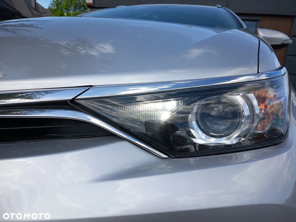 Toyota Auris 1.6 Dynamic - 2