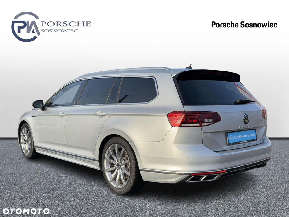 Volkswagen Passat - 4