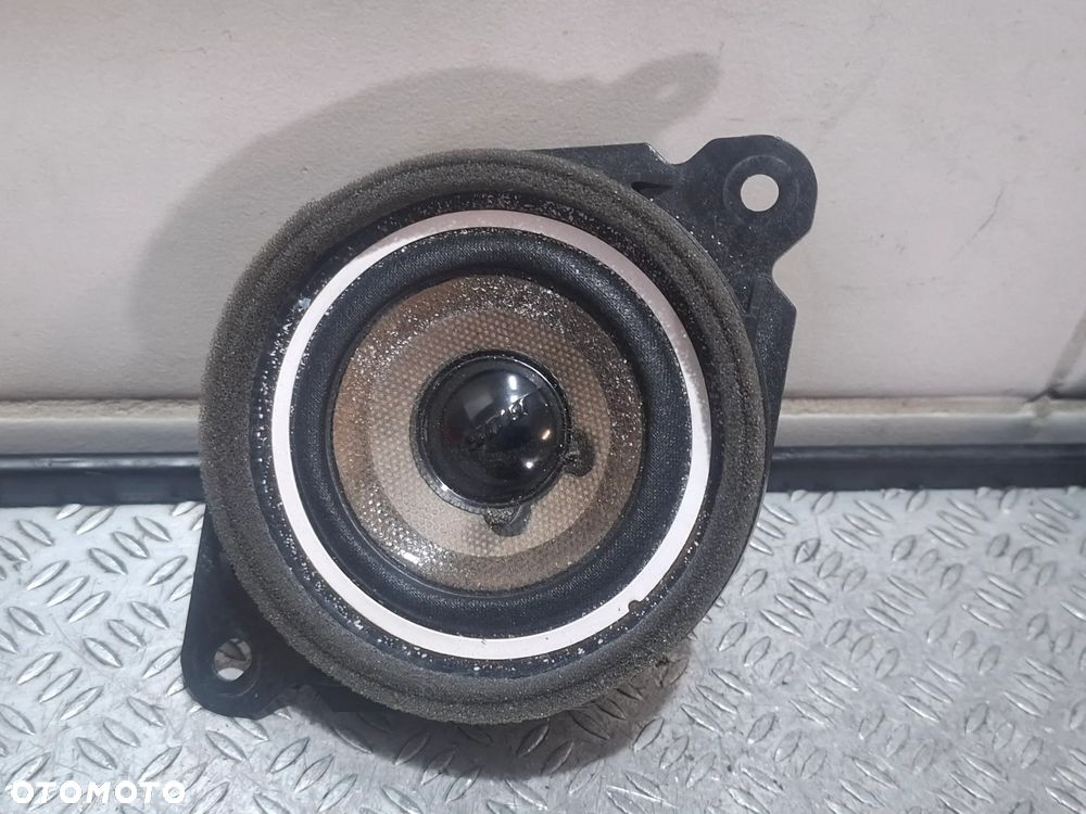 Głośnik Bose deski rozdzielczej Mazda III 2015 rok nr GKK866960 - 2