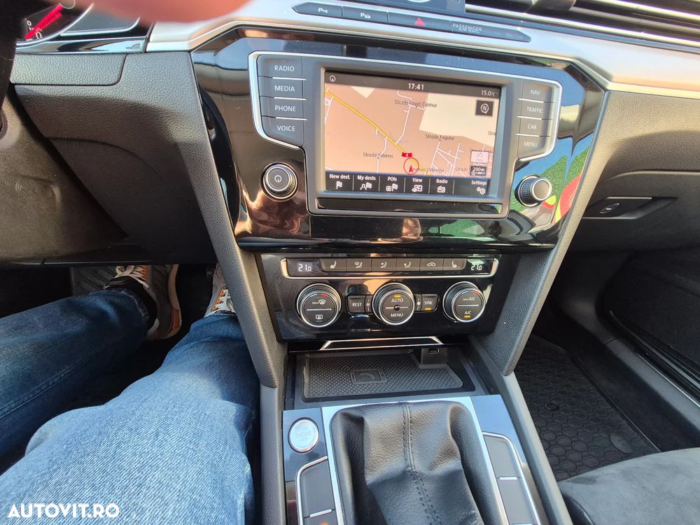 Volkswagen Passat Variant 2.0 TDI Highline - 19