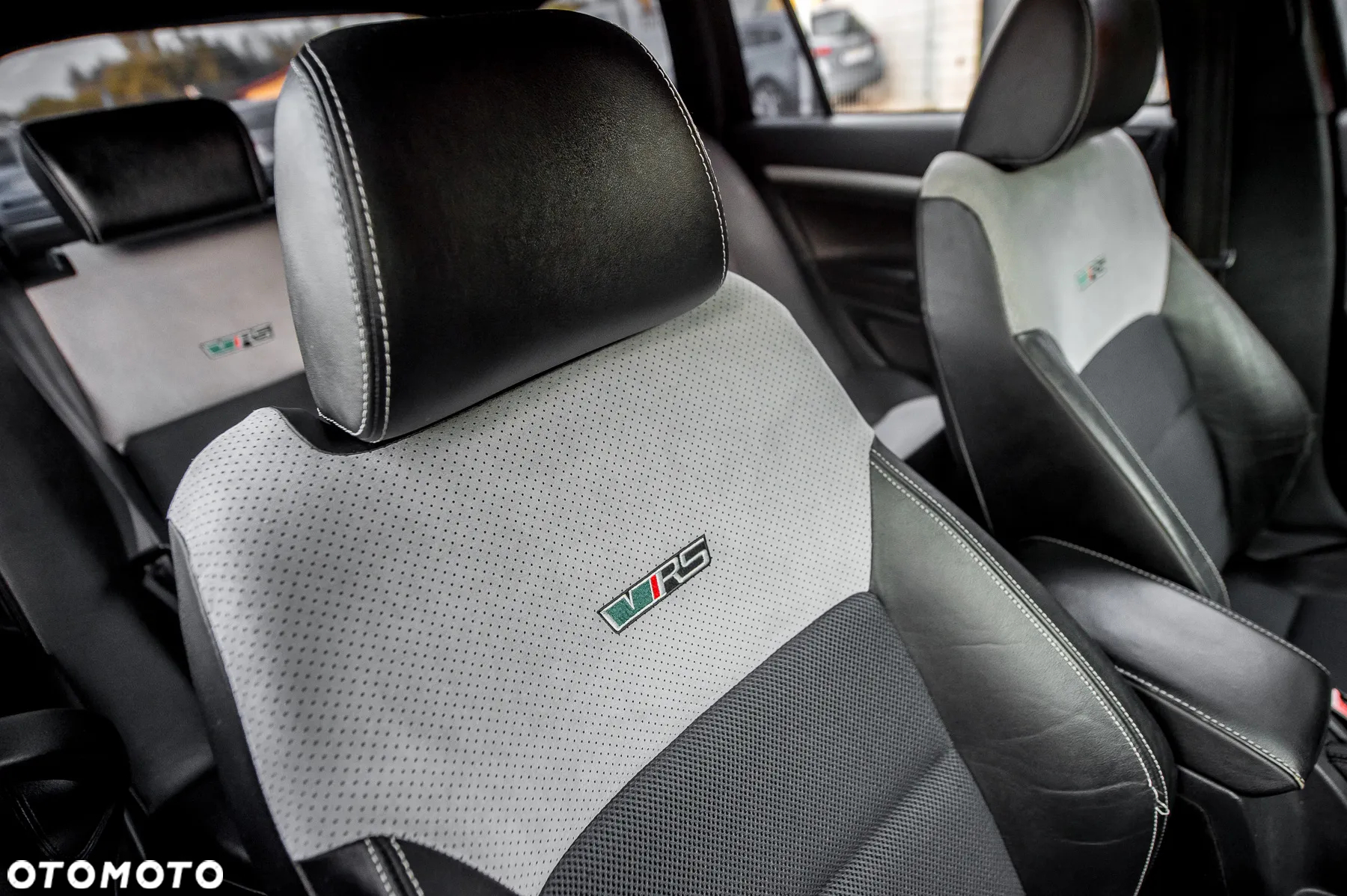 Skoda Octavia Combi 2.0 TSI RS - 22