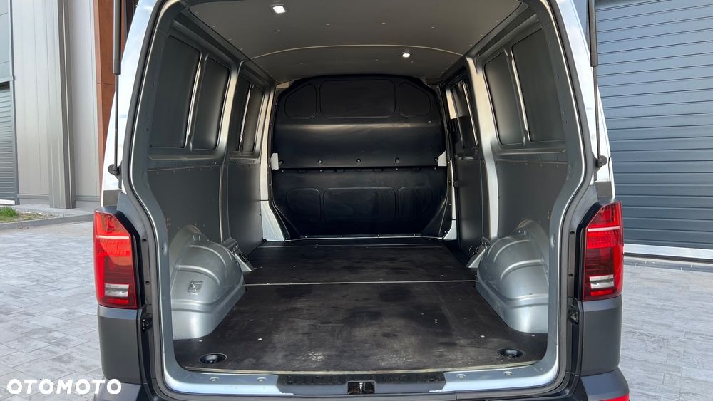 Volkswagen Transporter - 7