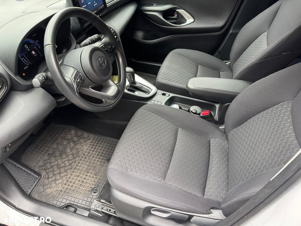 Toyota Yaris Cross 1.5 VVT-i HSD 4x2 Active - 3