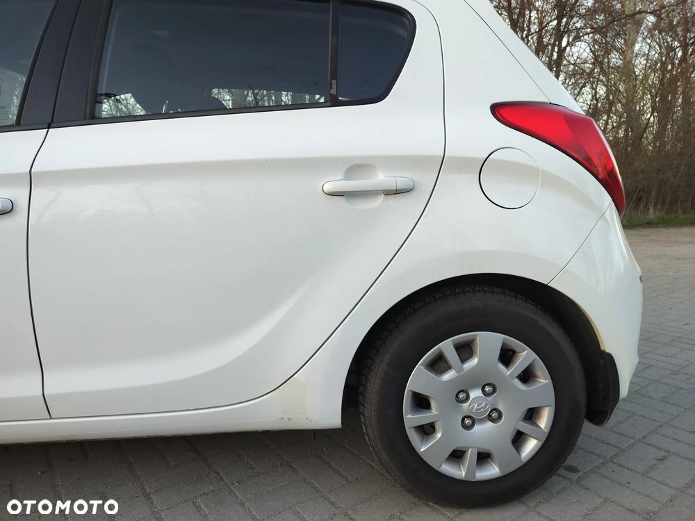 Hyundai i20 1.1 CRDi Classic + - 14