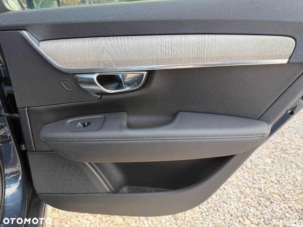 Volvo V90 Cross Country D5 AWD Pro - 34