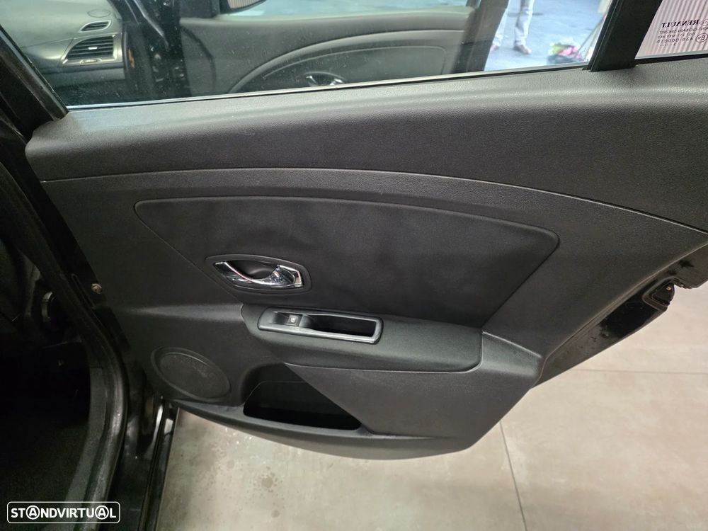 Renault Mégane Sport Tourer ENERGY dCi 110 Start & Stopp LIMITED - 17