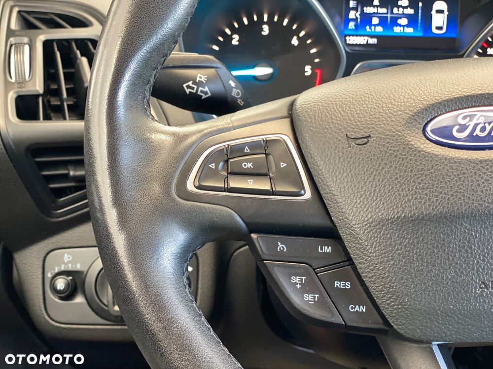 Ford Kuga 2.0 TDCi FWD Titanium - 23