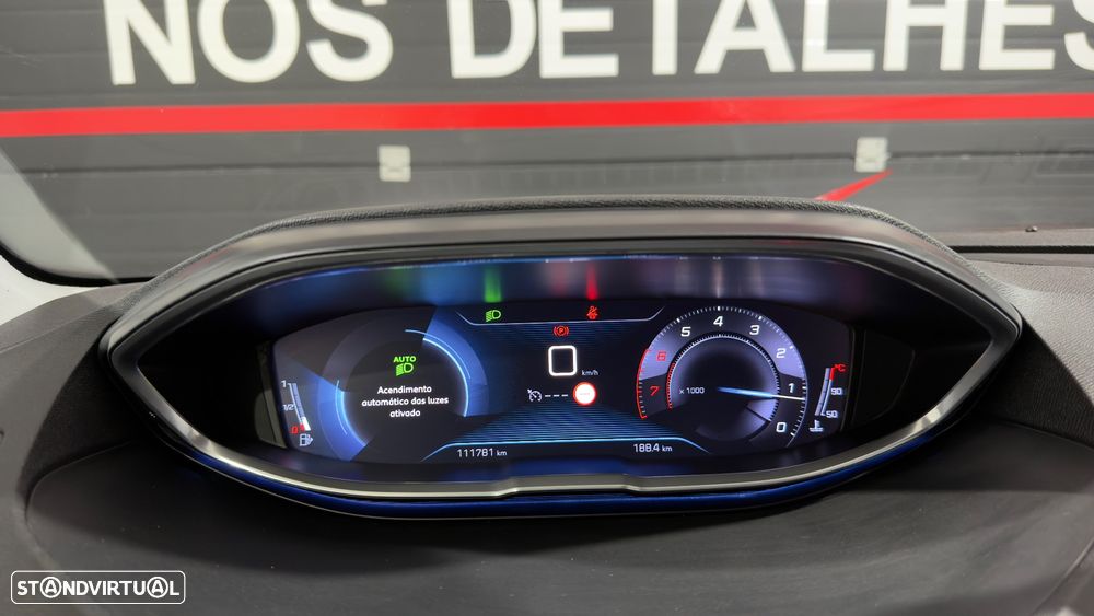 Peugeot 3008 PureTech 130 Stop & Start GPF Allure - 18