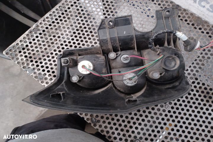 Lampa stop dreapta pe aripa Suzuki Grand Vitara 2 (facelift)  [din 2008 pana  2012] seria Crossover - 1