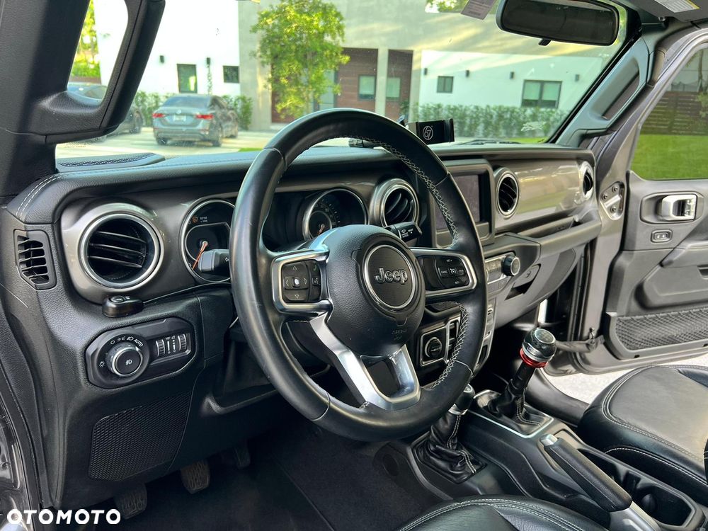 Jeep Wrangler - 18