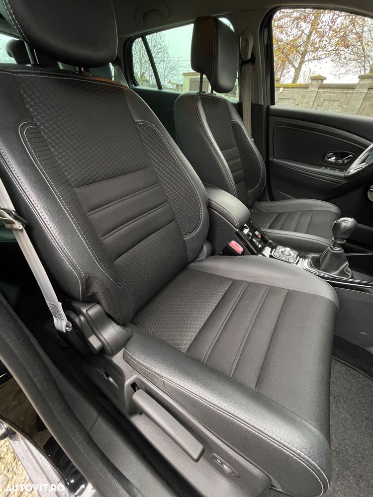 Renault Megane ENERGY dCi 130 Start & Stop Bose Edition - 22