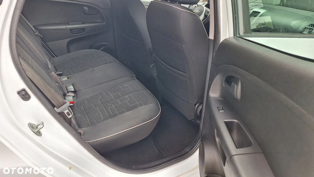Kia Venga 1.6 CVVT Titanium Collection - 14