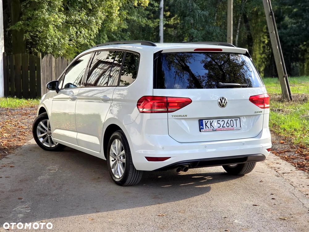 Volkswagen Touran 2.0 TDI BMT Comfortline - 3