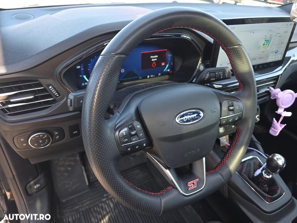 Ford Focus 1.0 EcoBoost Hybrid ST-LINE X - 16