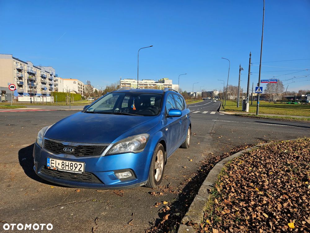 Kia Ceed - 1