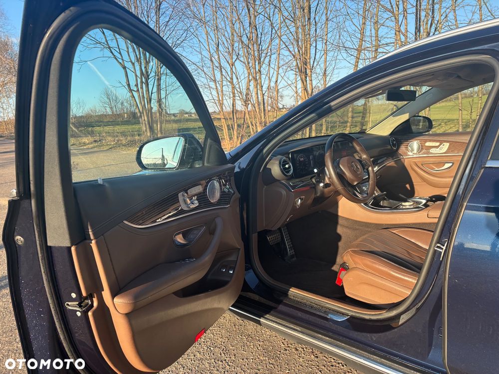 Mercedes-Benz Klasa E 220 d 4-Matic 9G-TRONIC - 7