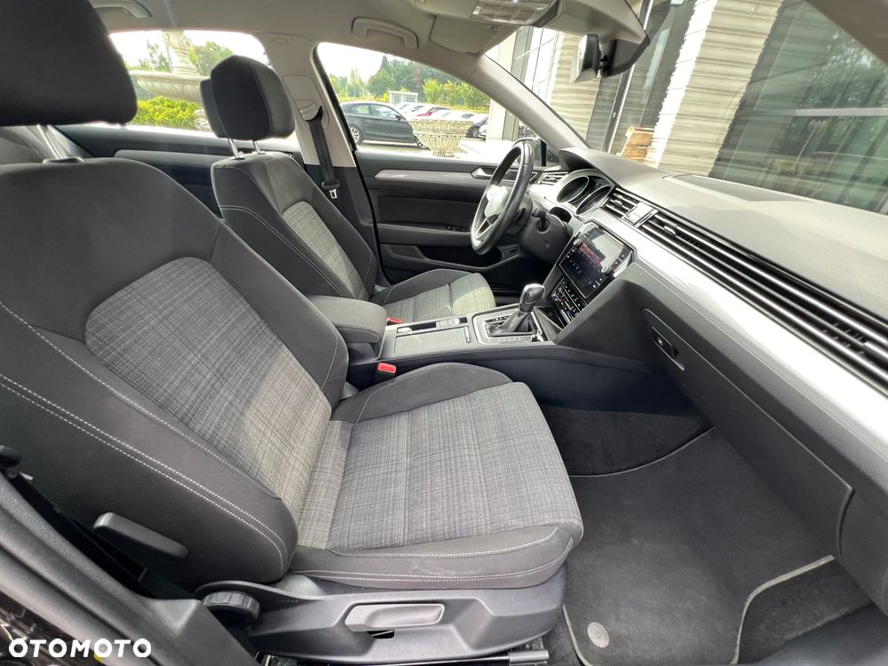 Volkswagen Passat 1.5 TSI EVO Essence DSG - 27