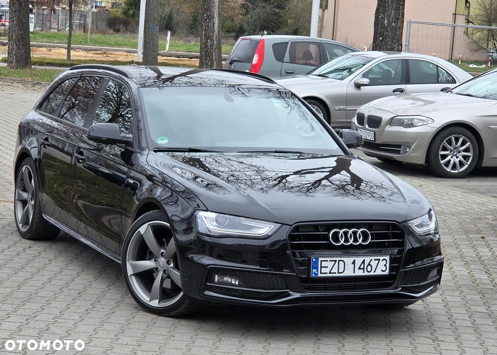 Audi A4 Avant 2.0 TDI DPF quattro S tronic S line Sportpaket - 4