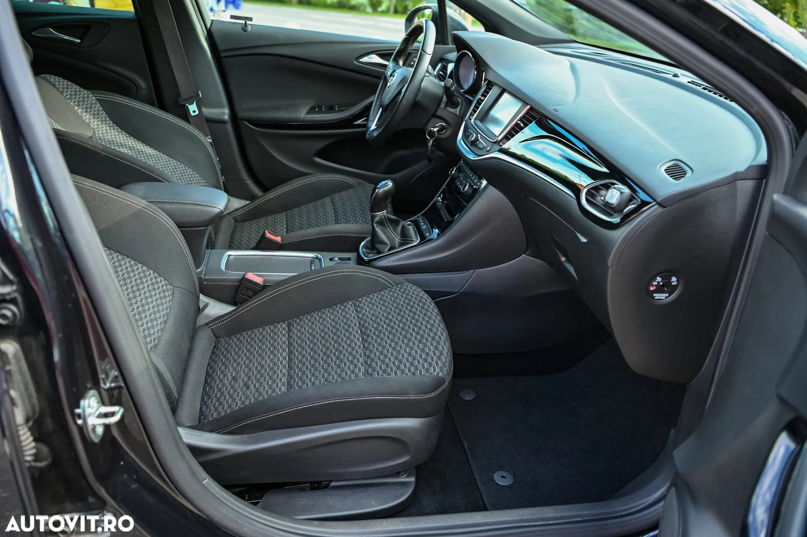 Opel Astra 1.6 BiTurbo D (CDTI) Start/Stop Dynamic - 15