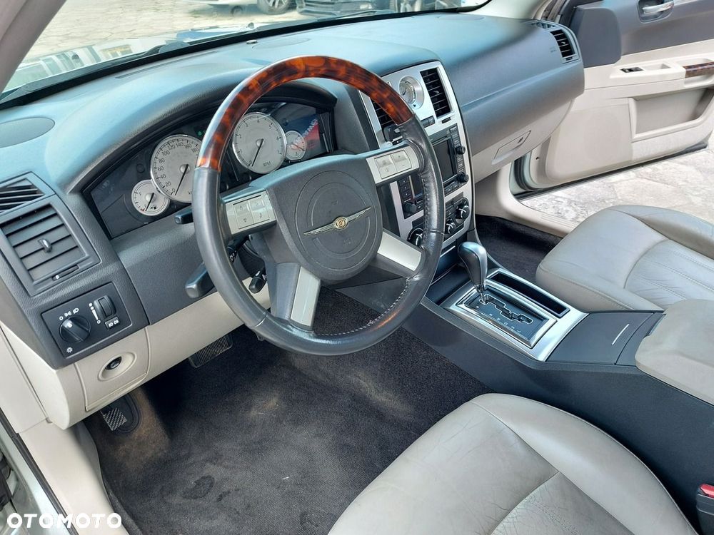 Chrysler 300C - 12