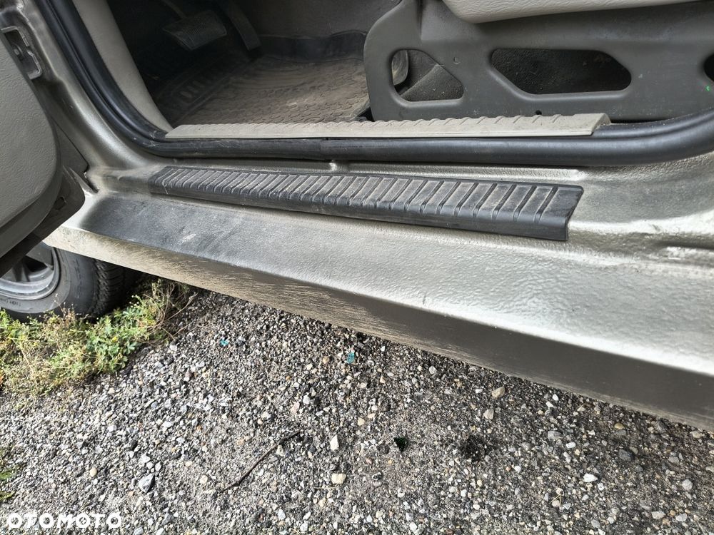 Jeep Liberty - 8
