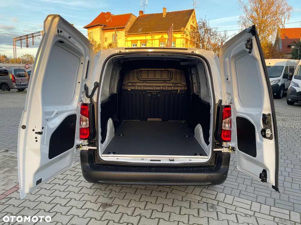 Toyota Proace City - 8