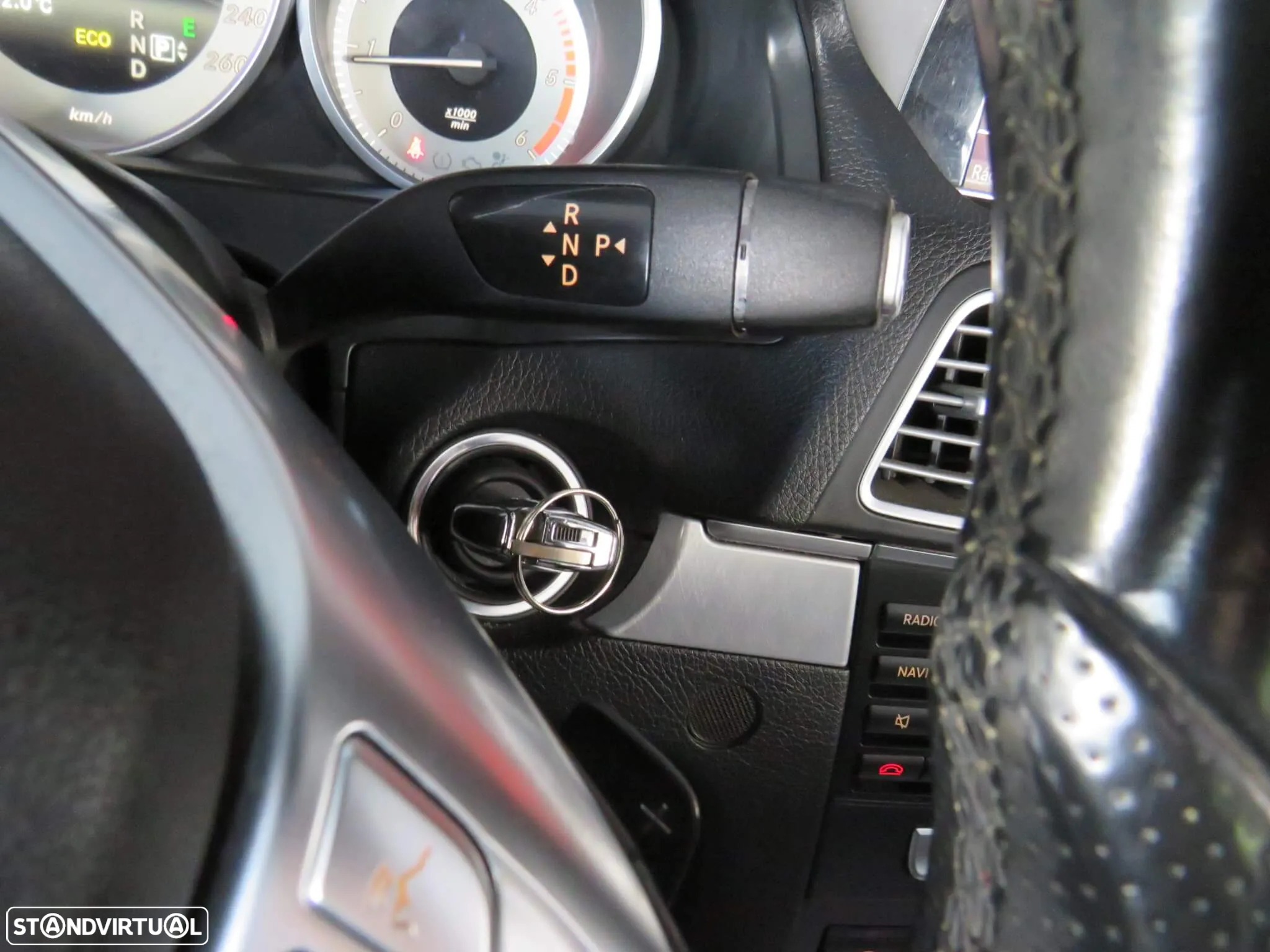 Mercedes-Benz E 220 CDi BlueEfficiency Auto - 30